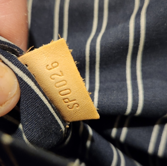 Louis Vuitton Antiqa Cabas - Picture 8 of 12